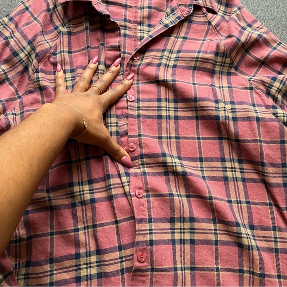 ASOS DESIGN Petite long sleeve boyfriend shirt in dark red and navy check - Picture 12 of 14